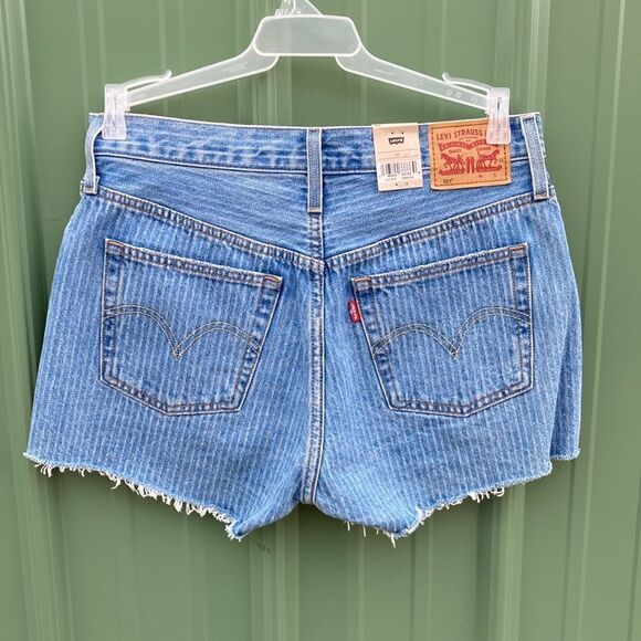 Women’s Levi's 501 Jean Denim High-Rise Raw Hem Shorts Size 29 - Picture 4 of 8